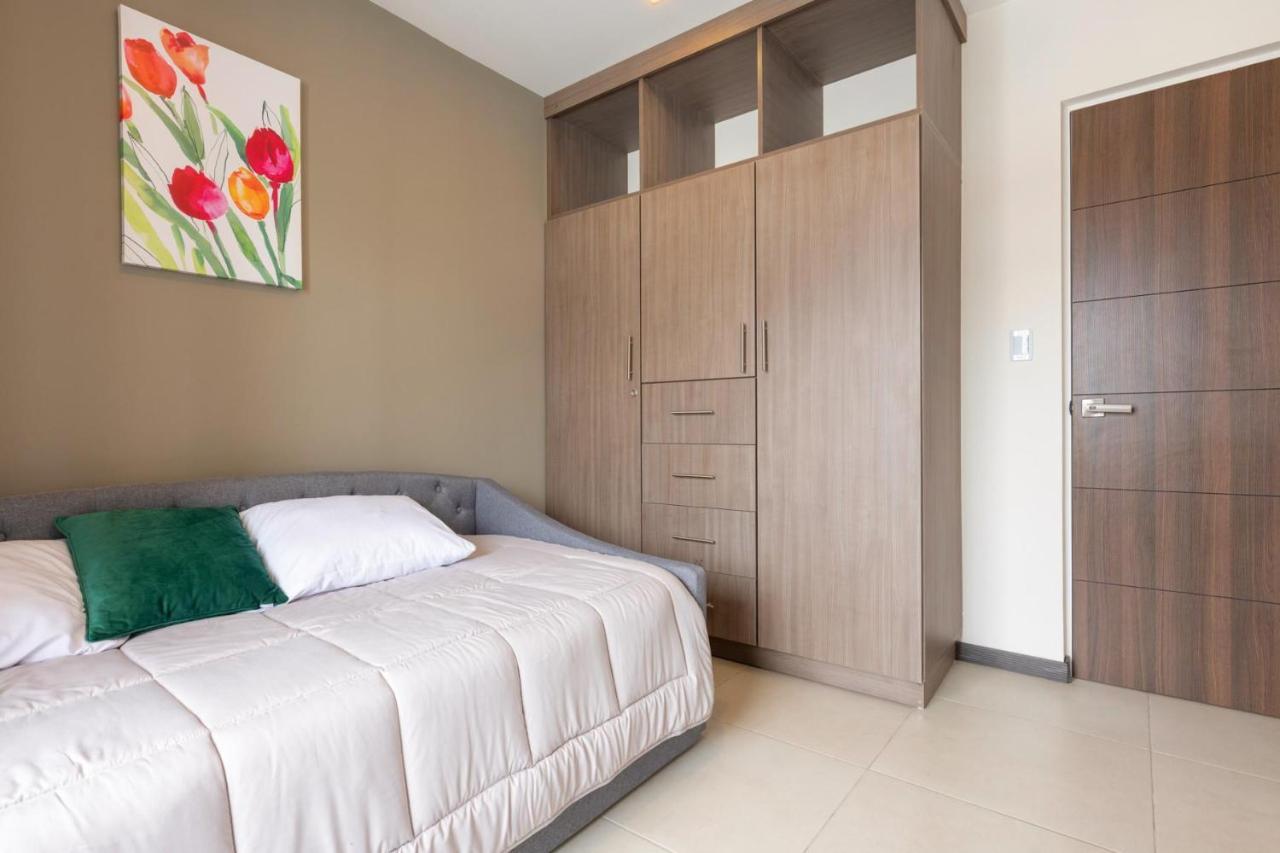 Boulevard Park Apto #27 - 2Bdrm - Selena Segura Heredia Extérieur photo